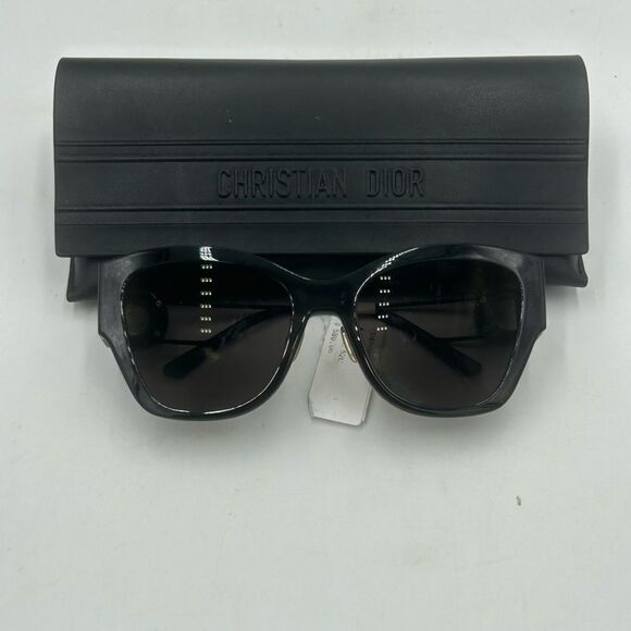 Dior Accessories - Women’s Dior Montaigne sunglasses made in Italy NWT